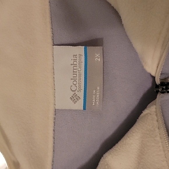 Columbia Women's Plus 1/4 Zip Jacket - Picture 2 of 7